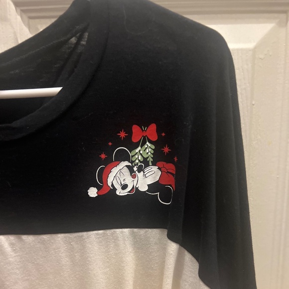 Torrid Disney Mickey Mouse Holiday Classic Fit Jersey Top Size 1X (14-16) - Picture 7 of 9